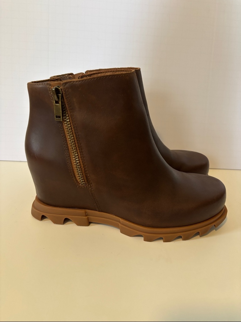 Sorel Brown Leather Wedge Ankle Booties with Side Zip 9